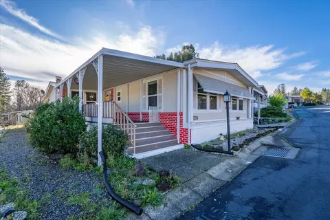 459 Red Cedar Dr, Redding, CA 96003