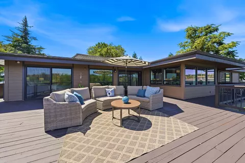 Exterior - 107 Village Dr, Redding, CA 96001 photo 4 of 8