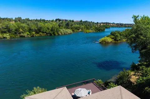 View/Area - 107 Village Dr, Redding, CA 96001 photo 3 of 6