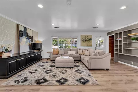 Living - 11550 Ridgewood Rd, Redding, CA 96003 photo 1 of 3