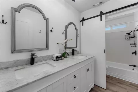 Bath - 11550 Ridgewood Rd, Redding, CA 96003 photo 3 of 3