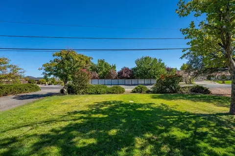 Exterior - 11550 Ridgewood Rd, Redding, CA 96003 photo 8 of 8