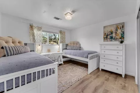 Bedroom - 11550 Ridgewood Rd, Redding, CA 96003 photo 5 of 5