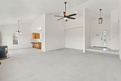 Living - 3154 Riesling Path, Redding, CA 96001 photo 3 of 5