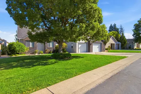 Exterior - 3154 Riesling Path, Redding, CA 96001 photo 11 of 14