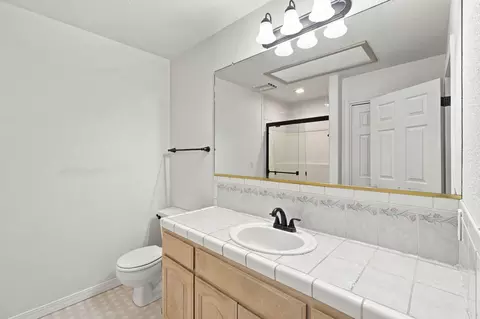 Bath - 3154 Riesling Path, Redding, CA 96001 photo 1 of 3