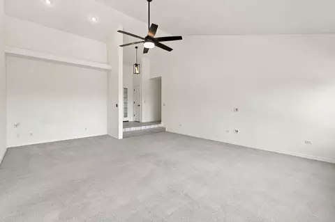 Living - 3154 Riesling Path, Redding, CA 96001 photo 2 of 5