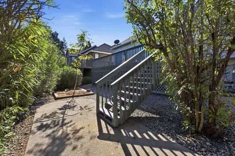 Exterior - 3154 Riesling Path, Redding, CA 96001 photo 6 of 14