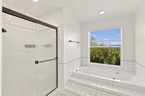 Bath - 3154 Riesling Path, Redding, CA 96001 photo 3 of 3
