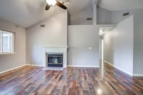 Living - 513 Chancellor Blvd, Redding, CA 96003 photo 3 of 6