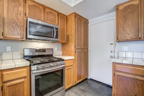 Kitchen - 513 Chancellor Blvd, Redding, CA 96003 photo 3 of 4