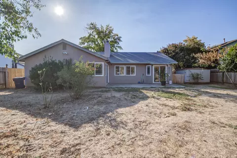 Exterior - 513 Chancellor Blvd, Redding, CA 96003 photo 4 of 7
