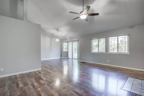 Living - 513 Chancellor Blvd, Redding, CA 96003 photo 2 of 6