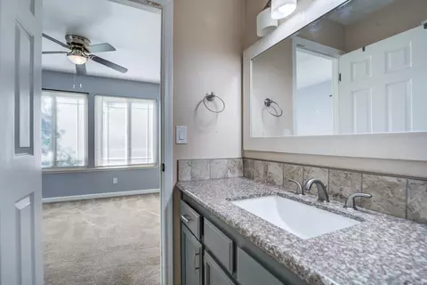Bath - 513 Chancellor Blvd, Redding, CA 96003 photo 2 of 6