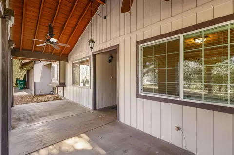 12723 Old Oregon Trl, Redding, CA 96003 photo 2