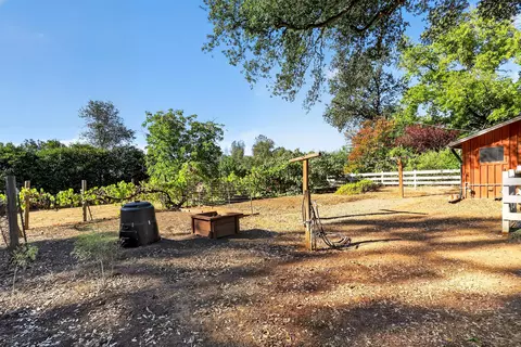 Exterior - 7399 Dilley Ln, Redding, CA 96002 photo 33 of 37