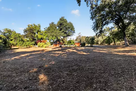 Exterior - 7399 Dilley Ln, Redding, CA 96002 photo 32 of 37