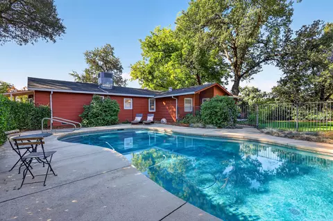 Exterior - 7399 Dilley Ln, Redding, CA 96002 photo 3 of 37