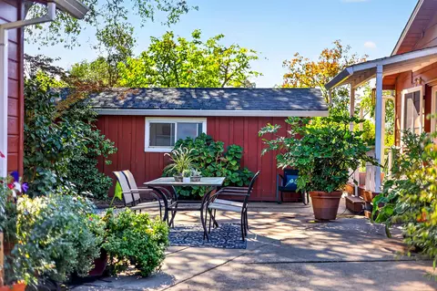 Exterior - 7399 Dilley Ln, Redding, CA 96002 photo 5 of 37