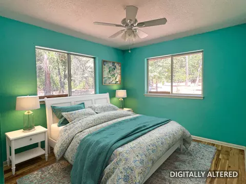Bedroom - 14966 Phillips Rd, Oak Run, CA 96069 photo 1 of 4