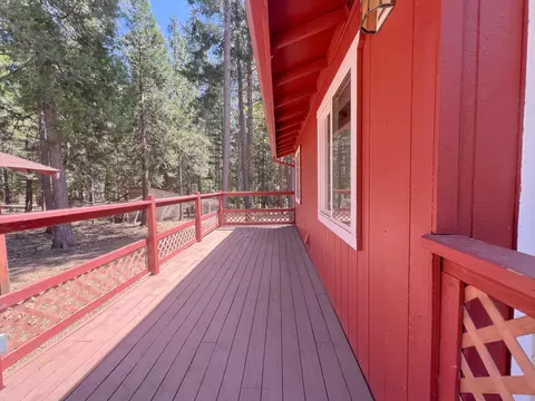 Exterior - 14966 Phillips Rd, Oak Run, CA 96069 photo 3 of 9