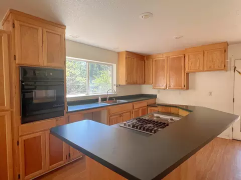 Kitchen - 14966 Phillips Rd, Oak Run, CA 96069 photo 1 of 2