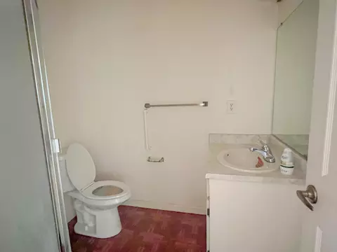 Bath - 14966 Phillips Rd, Oak Run, CA 96069 photo 1 of 2