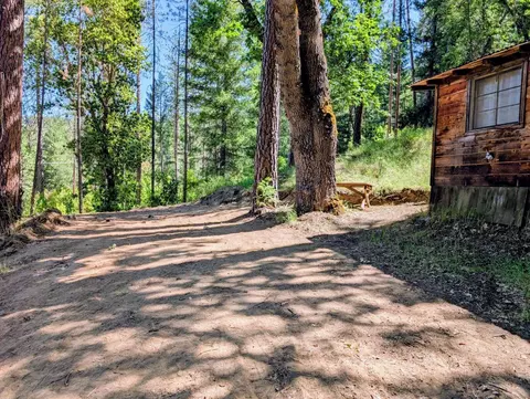Exterior - 3221 Goose Ranch Rd, Lewiston, CA 96052 photo 2 of 10