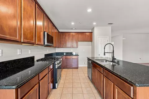 Kitchen - 3849 Palm Springs Dr, Redding, CA 96002 photo 2 of 4