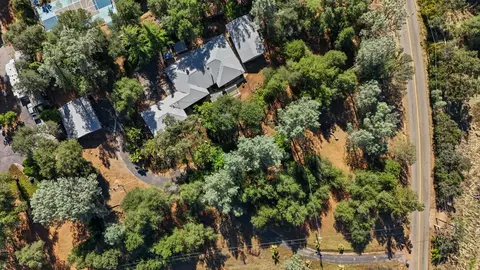 View/Area - 19782 N Old Oregon Trl, Redding, CA 96003 photo 1 of 2