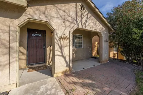 Exterior - 2132 Reta Way, Red Bluff, CA 96080 photo 5 of 16