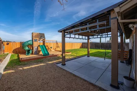 Exterior - 2132 Reta Way, Red Bluff, CA 96080 photo 7 of 16