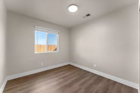 Bedroom - 2132 Reta Way, Red Bluff, CA 96080 photo 3 of 9