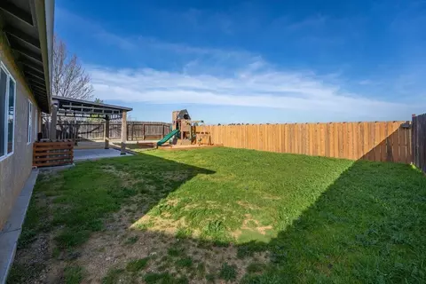 Exterior - 2132 Reta Way, Red Bluff, CA 96080 photo 10 of 16