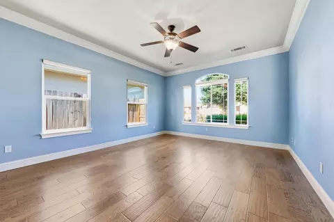 Living - 1318 Bonhurst Dr, Redding, CA 96003 photo 6 of 6