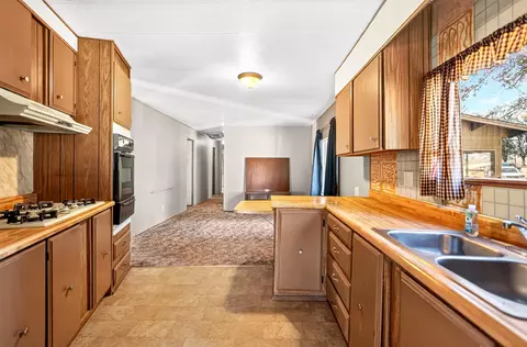 Kitchen - 21019 Old Alturas Rd, Redding, CA 96003 photo 5 of 5