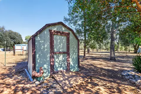 Exterior - 21019 Old Alturas Rd, Redding, CA 96003 photo 3 of 16