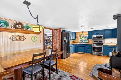 Dining - 21019 Old Alturas Rd, Redding, CA 96003 photo 2 of 2