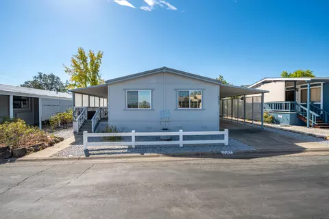 4587 Underwood Dr, Redding, CA 96003 photo 3