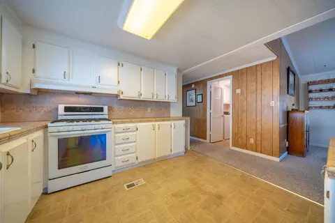 4587 Underwood Dr, Redding, CA 96003 photo 20