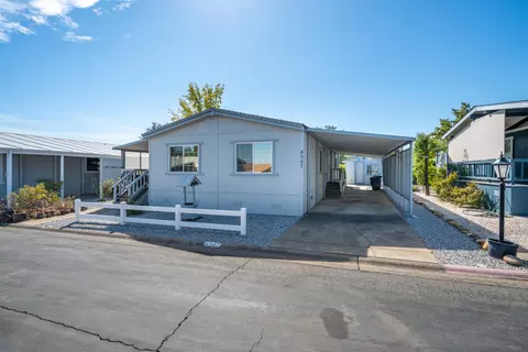 4587 Underwood Dr, Redding, CA 96003 photo 4