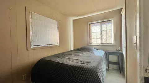 Bedroom - 431 Mad River Rd, Mad River, CA 95552 photo 1 of 3
