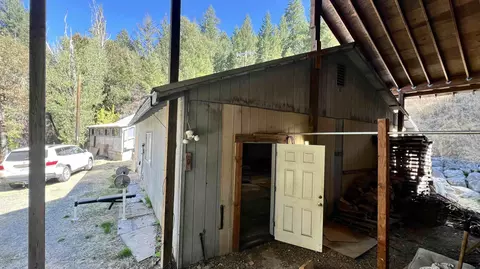 Exterior - 431 Mad River Rd, Mad River, CA 95552 photo 5 of 14