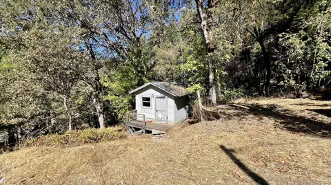 Exterior - 431 Mad River Rd, Mad River, CA 95552 photo 4 of 14