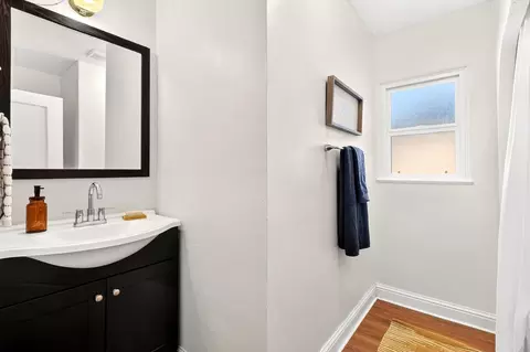 Bath - 12591261 Magnolia Ave, Redding, CA 96001 photo 2 of 3