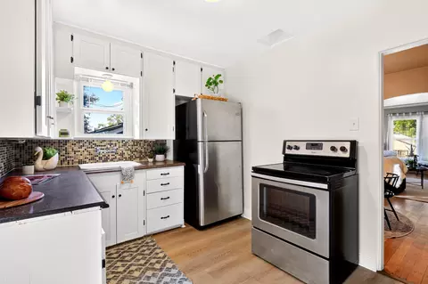 Kitchen - 12591261 Magnolia Ave, Redding, CA 96001 photo 2 of 6