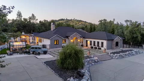 Exterior - 19324 Natalie Way, Redding, CA 96003 photo 11 of 13