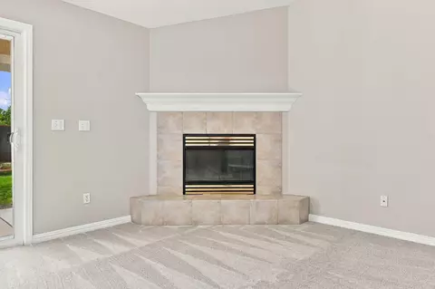 Living - 19459 Posey, Redding, CA 96003 photo 3 of 6