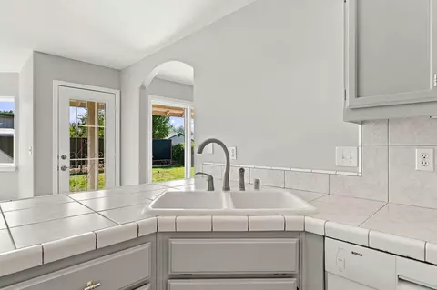 Kitchen - 19459 Posey, Redding, CA 96003 photo 3 of 10