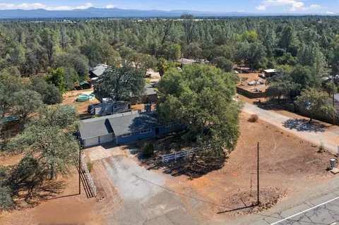View/Area - 1919 Lake Blvd, Redding, CA 96003 photo 2 of 3